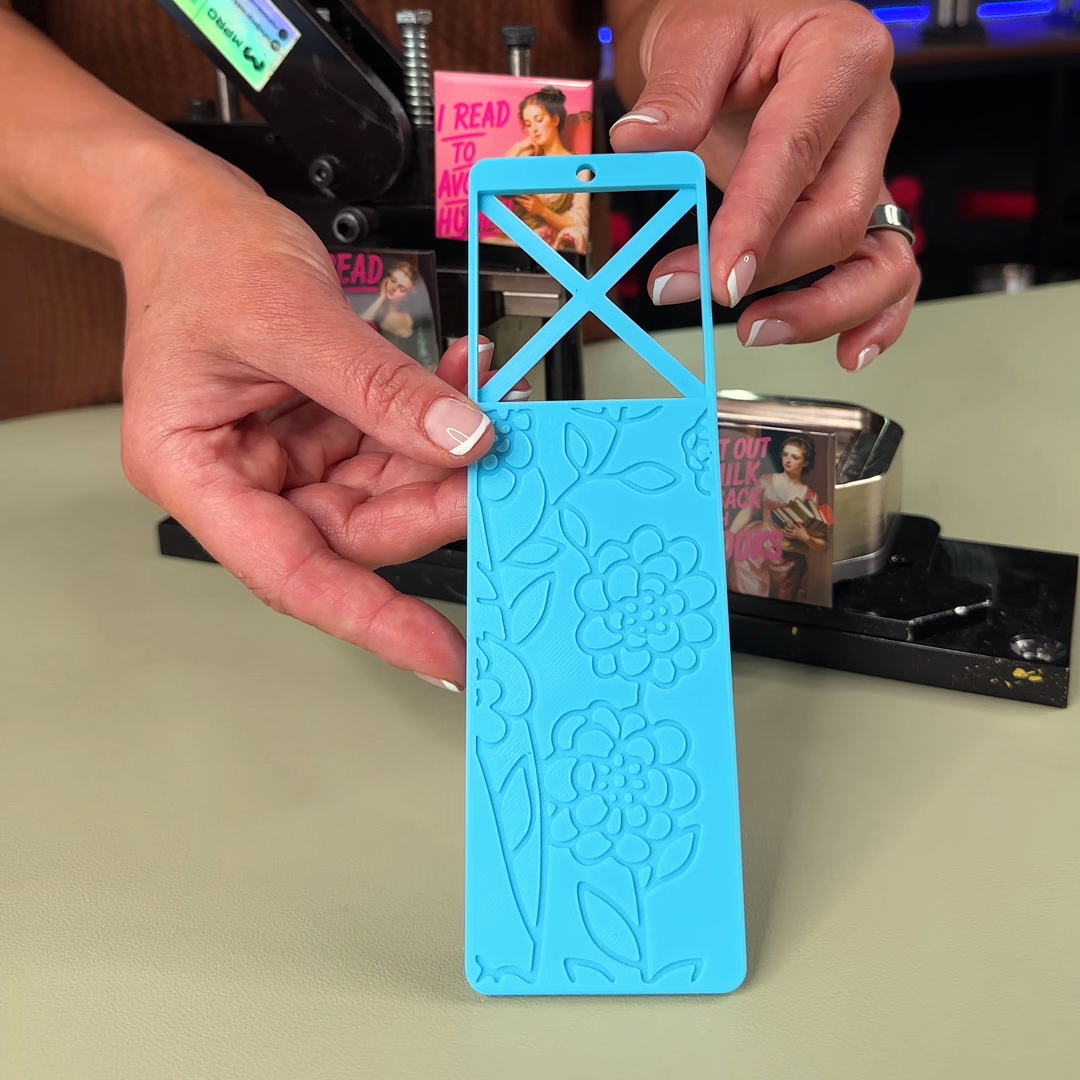 Floral Bookmark - Magnet at the Top