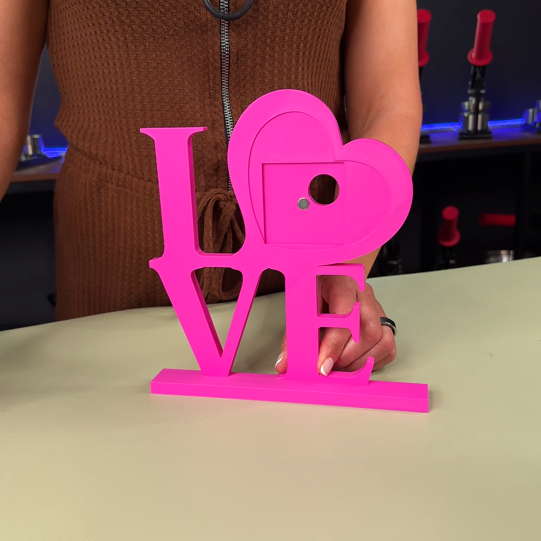 LOVE Frame